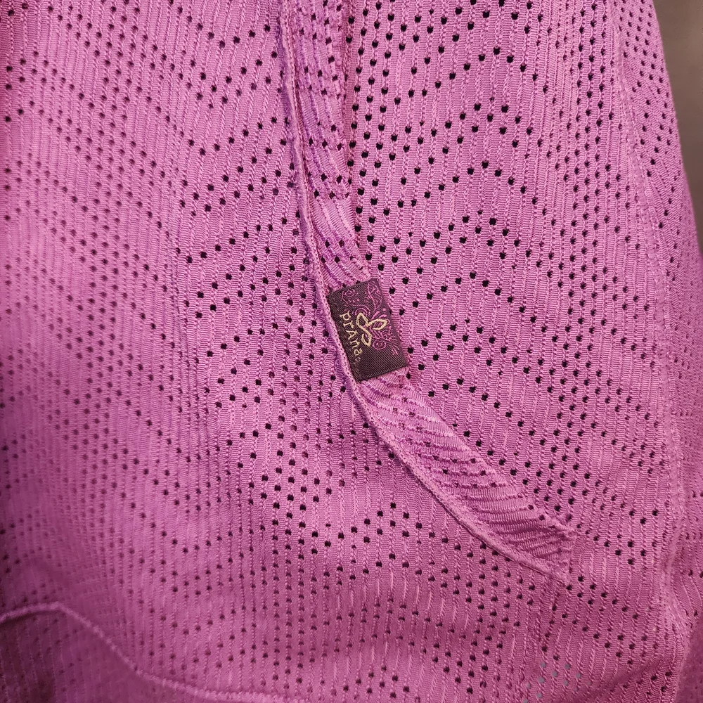 Prana Breathe Hoodie Womens L Purple Perforated V-neck Pocket Long Sleeve Yoga